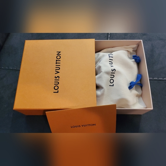 Authentic Vintage  Louis Vuitton Sarah small wallet - Picture 13 of 17